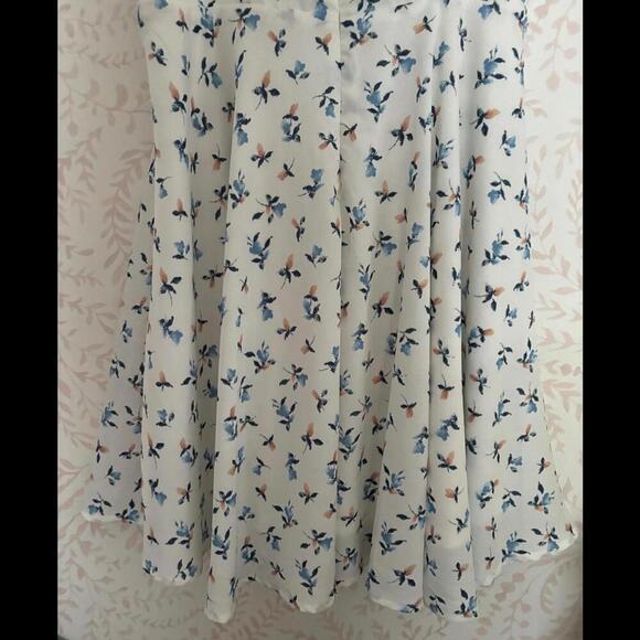 NWOT Altar'd State Lia Floral Halter Dress Ruffed Sleeve LG - Picture 8 of 8